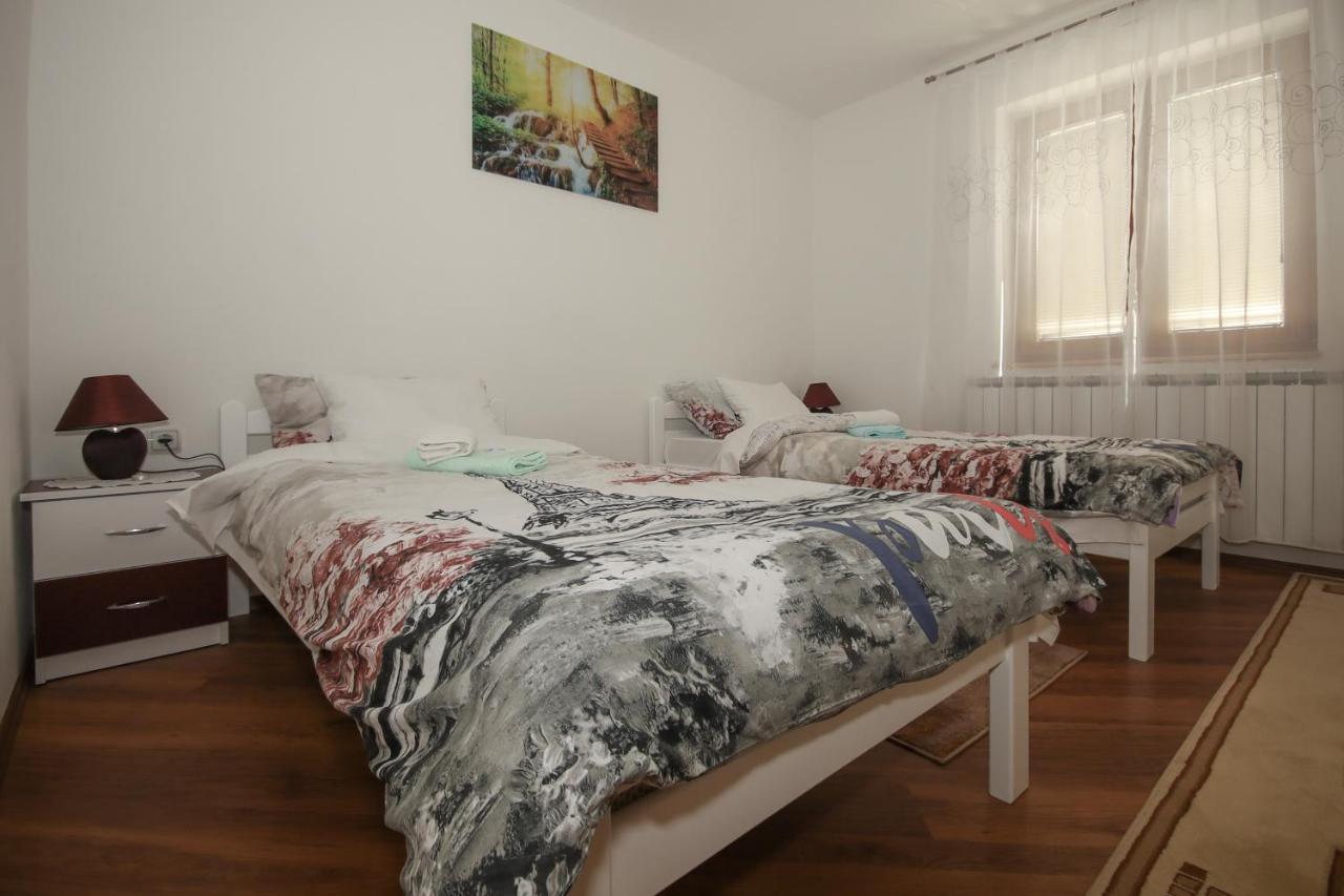 אוטוצאץ Apartman Lucija & Luka מראה חיצוני תמונה